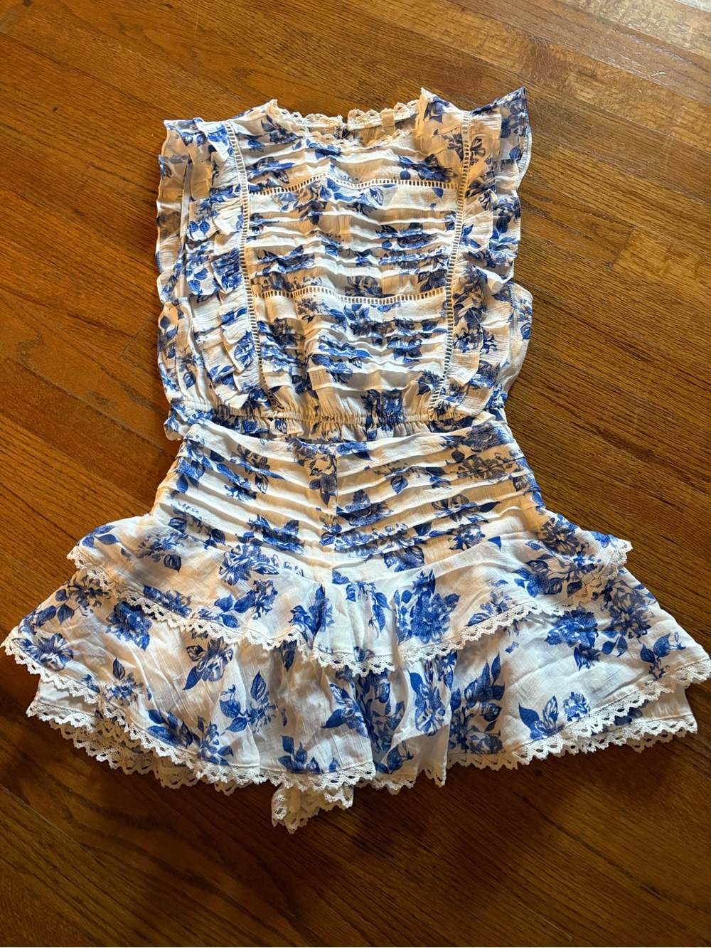 Women’s Blue and White Floral Ruffle skort set